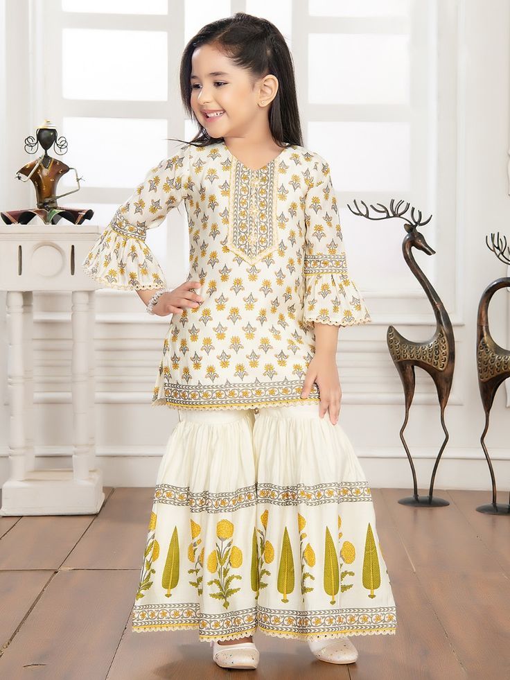 Style comfort SunPetal Sharara Set 1911